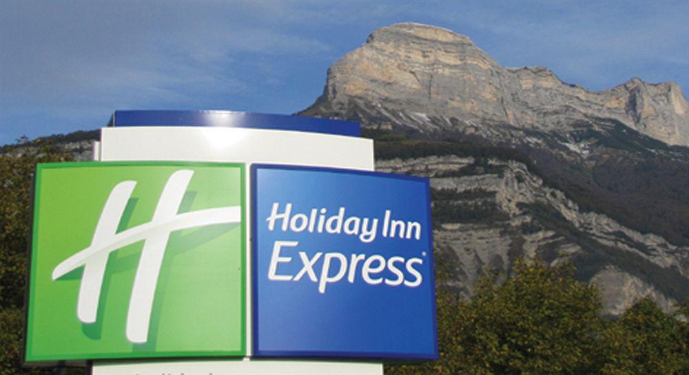 Holiday Inn Express Grenoble-Bernin Eksteriør billede